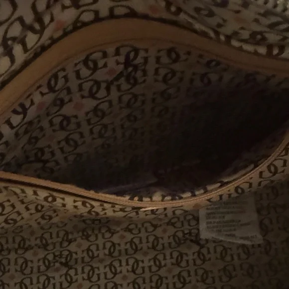 NWT GUESS White, Gray and Tan Tote Bag With Plastic Still On Hardware Plus Charm - Picture 10 of 14